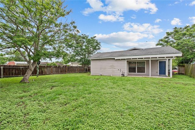 1645 Brentwood Dr, Corpus Christi, TX 78415
