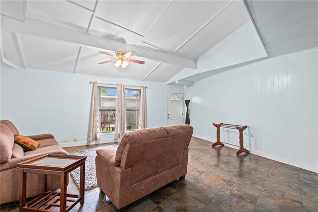 1645 Brentwood Dr, Corpus Christi, TX 78415