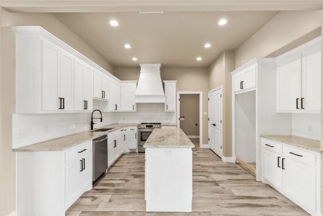 4506 E Kenwood Court, Granbury, TX 76049