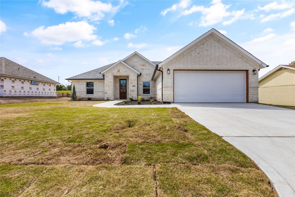 4506 E Kenwood Court, Granbury, TX 76049