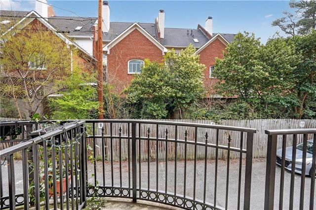 3675 Peachtree Road NE 19, Atlanta, GA 30319