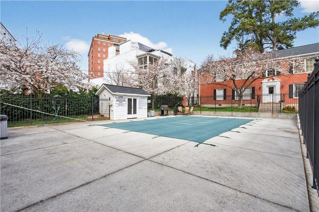 3675 Peachtree Road NE 19, Atlanta, GA 30319