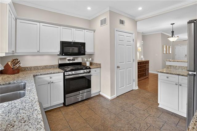 3675 Peachtree Road NE 19, Atlanta, GA 30319