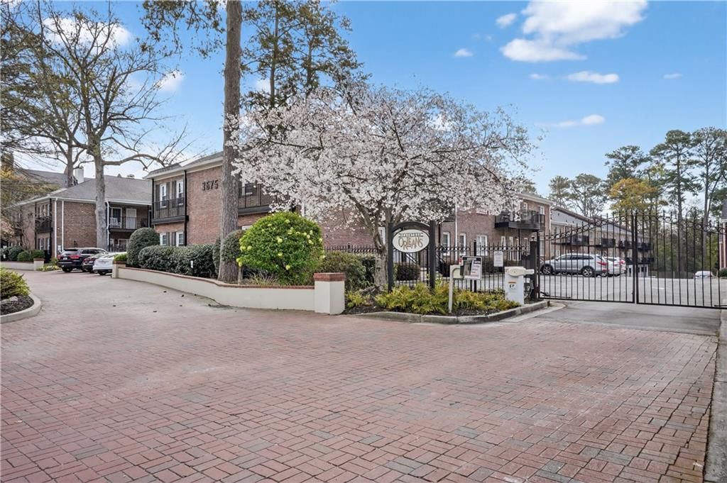 3675 Peachtree Road NE 19, Atlanta, GA 30319