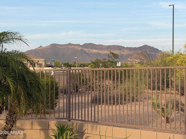 7864 E LAUREL Street, Mesa, AZ 85207