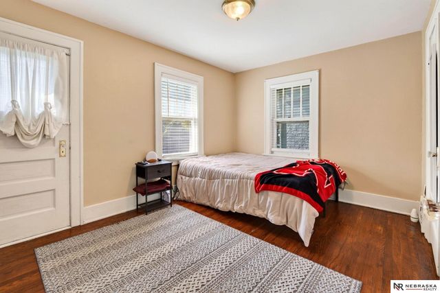 122 N 38th Street, Omaha, NE 68131
