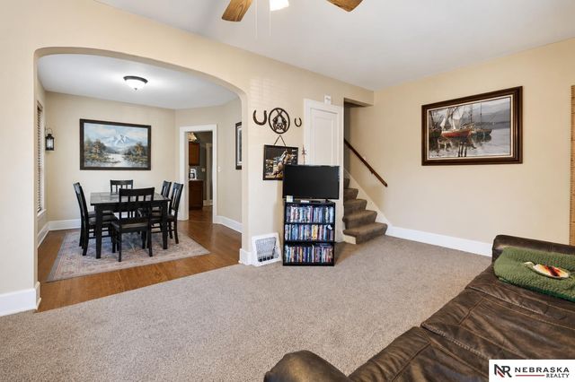 122 N 38th Street, Omaha, NE 68131