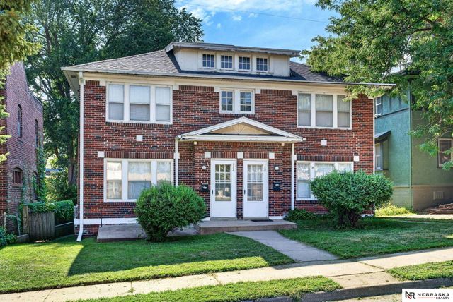 122 N 38th Street, Omaha, NE 68131
