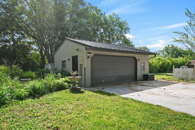 N1544 Poeppel Road, Fort Atkinson, WI 53538