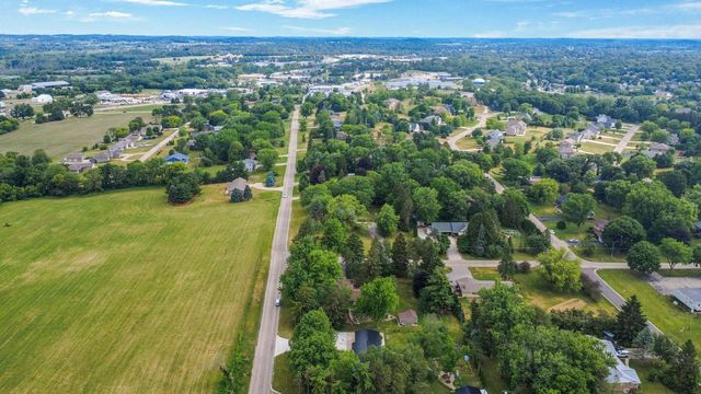N1544 Poeppel Road, Fort Atkinson, WI 53538