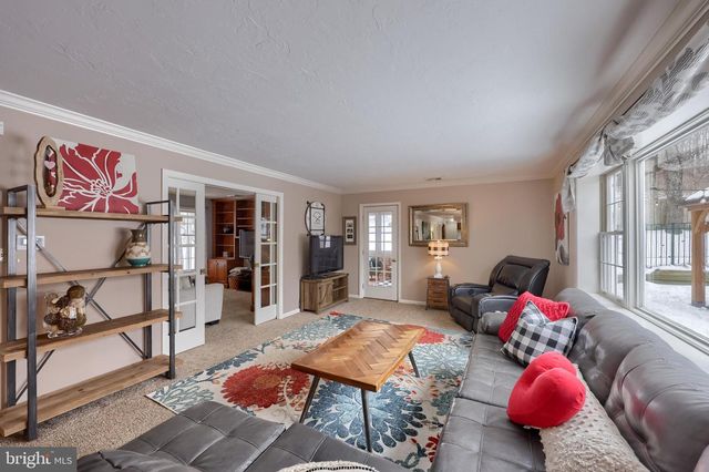 332 LAUREL DR, York, PA 17406