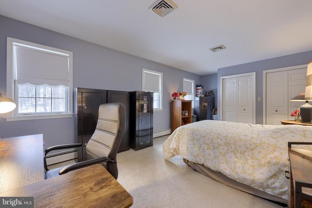 332 LAUREL DR, York, PA 17406