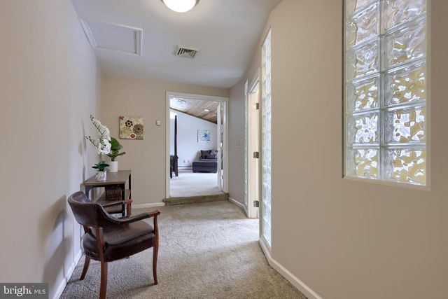 332 LAUREL DR, York, PA 17406