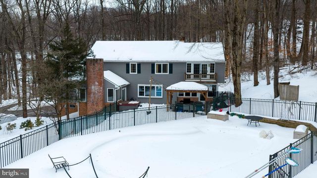 332 LAUREL DR, York, PA 17406