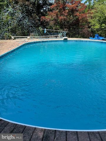 332 LAUREL DR, York, PA 17406