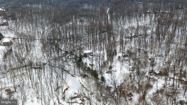 332 LAUREL DR, York, PA 17406