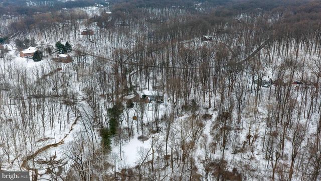 332 LAUREL DR, York, PA 17406