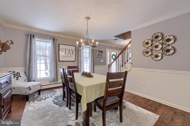 332 LAUREL DR, York, PA 17406