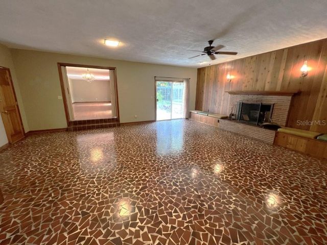 106 SW 38TH STREET, Gainesville, FL 32607