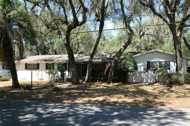 106 SW 38TH STREET, Gainesville, FL 32607