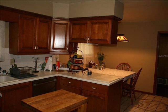 106 SW 38TH STREET, Gainesville, FL 32607