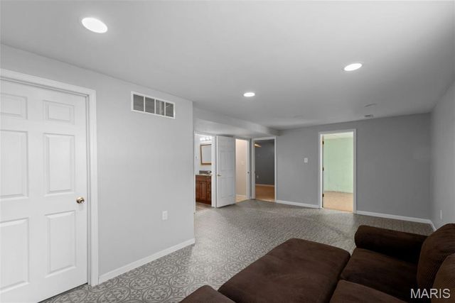 1602 Platinum Court, O'fallon, MO 63366