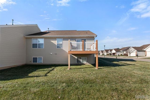 1602 Platinum Court, O'fallon, MO 63366