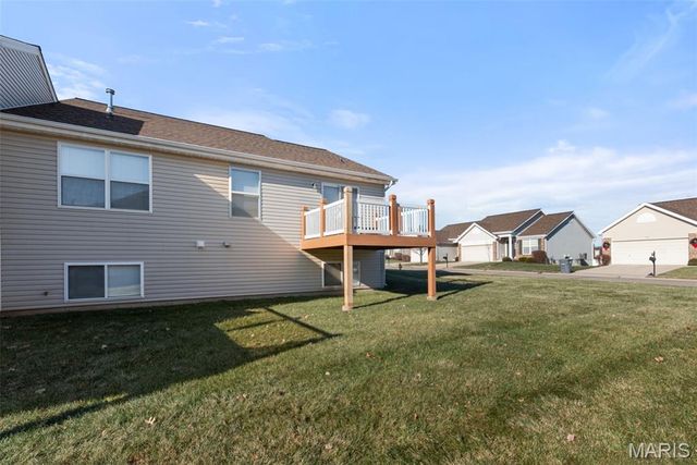 1602 Platinum Court, O'fallon, MO 63366