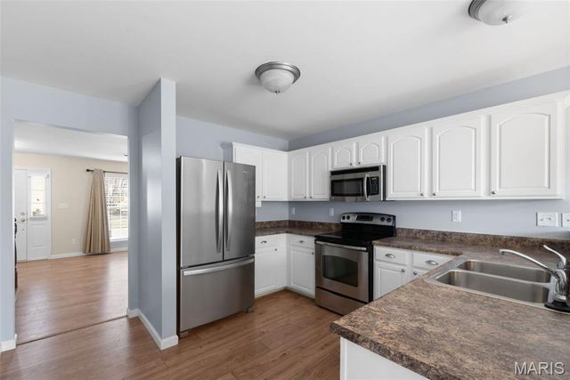 1602 Platinum Court, O'fallon, MO 63366