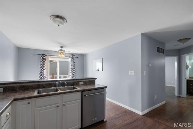 1602 Platinum Court, O'fallon, MO 63366