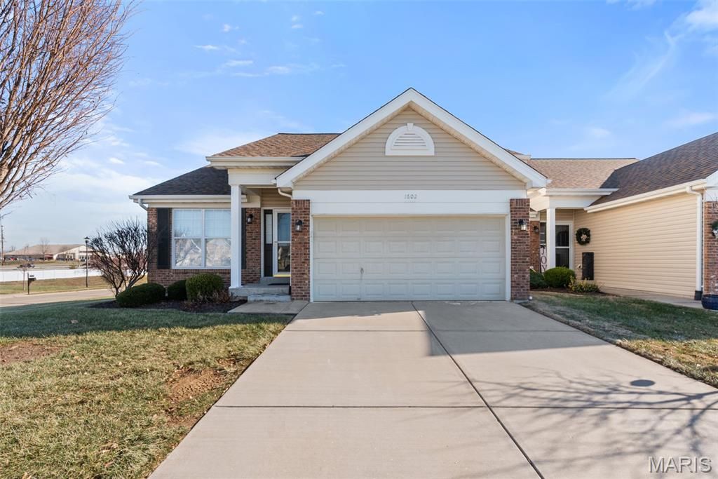 1602 Platinum Court, O'fallon, MO 63366