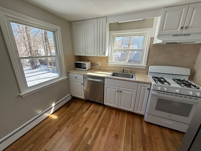 252 Mechanic St 252, Canton, MA 02021