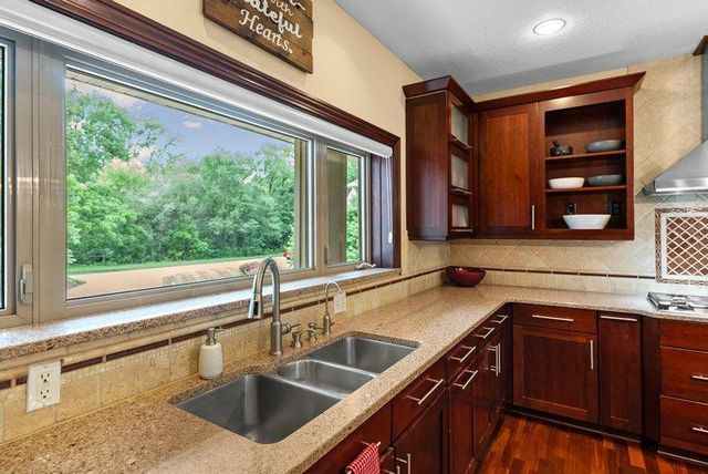 14708 Woodhaven Road, Minnetonka, MN 55345
