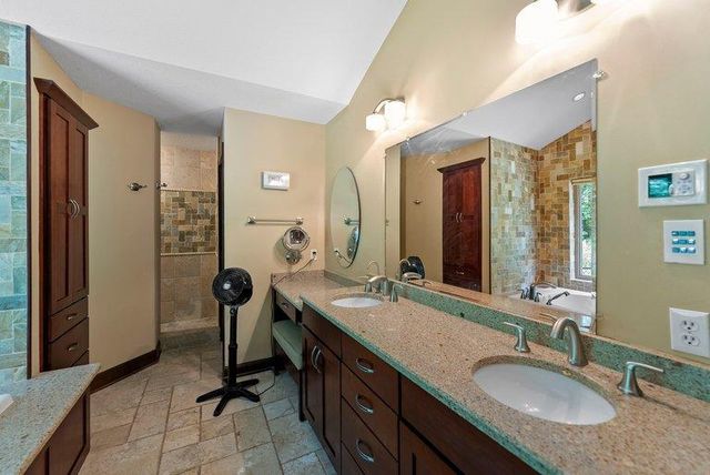 14708 Woodhaven Road, Minnetonka, MN 55345
