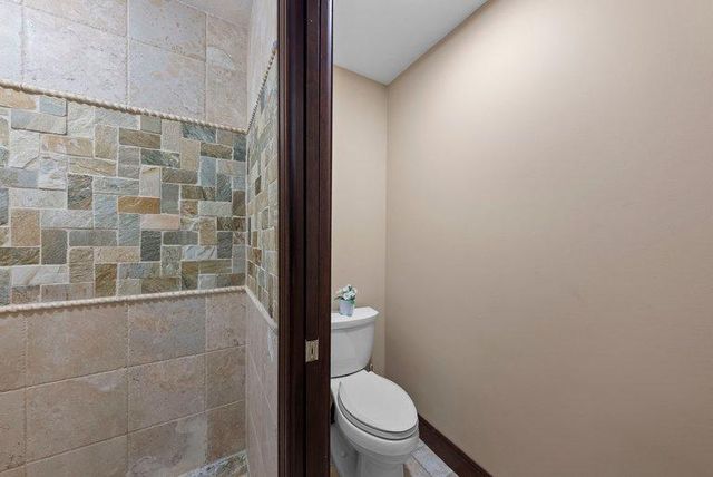 14708 Woodhaven Road, Minnetonka, MN 55345