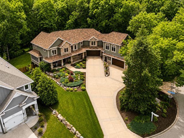 14708 Woodhaven Road, Minnetonka, MN 55345