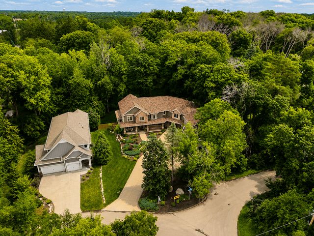 14708 Woodhaven Road, Minnetonka, MN 55345