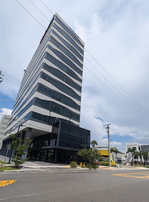 19790 W Dixie Hwy 1002, Aventura, FL 33180