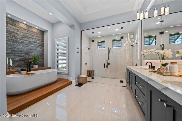 3769 Lake Adelaide Place, Rockledge, FL 32955