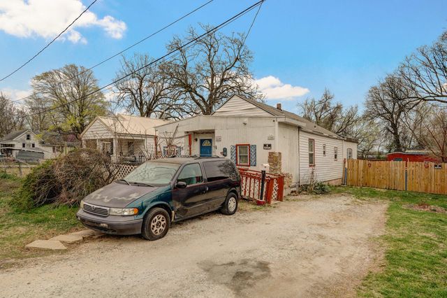 1944 West Thoman Street, Springfield, MO 65803