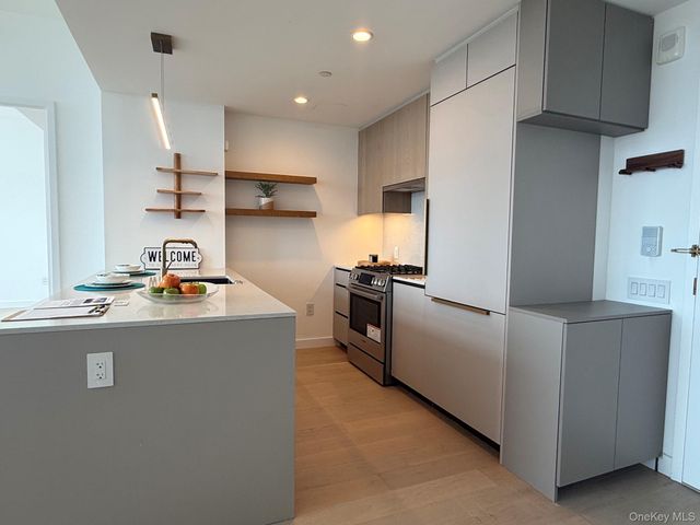 3 Court Square 4610, Long Island City, NY 11101
