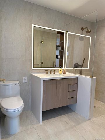 3 Court Square 4610, Long Island City, NY 11101