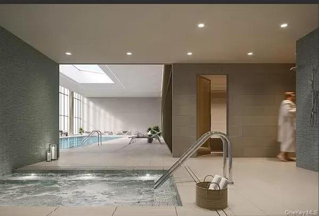 3 Court Square 4610, Long Island City, NY 11101