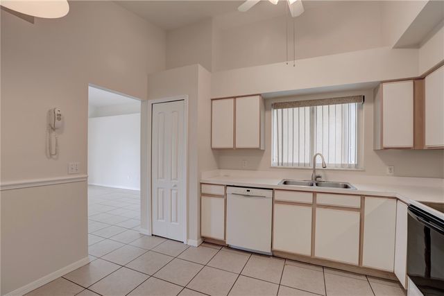980 Dolphin Avenue, Sebastian, FL 32958