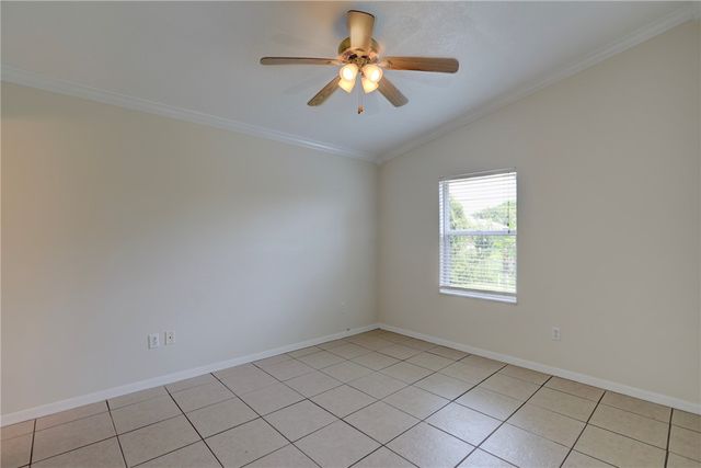 980 Dolphin Avenue, Sebastian, FL 32958