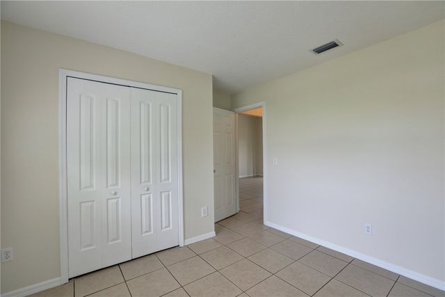 980 Dolphin Avenue, Sebastian, FL 32958
