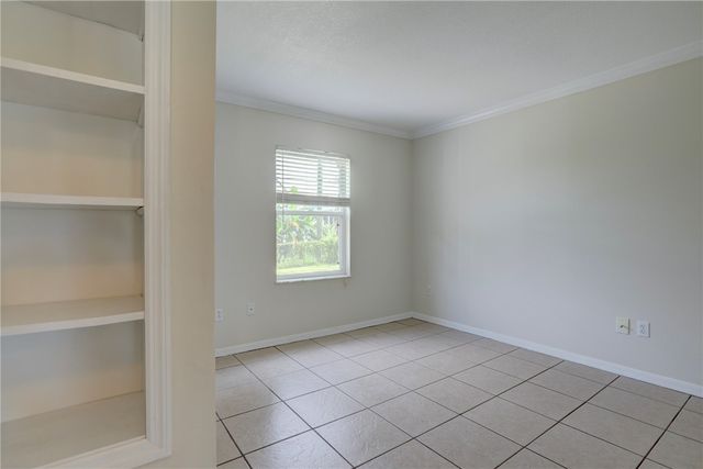 980 Dolphin Avenue, Sebastian, FL 32958