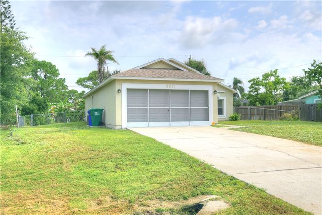980 Dolphin Avenue, Sebastian, FL 32958