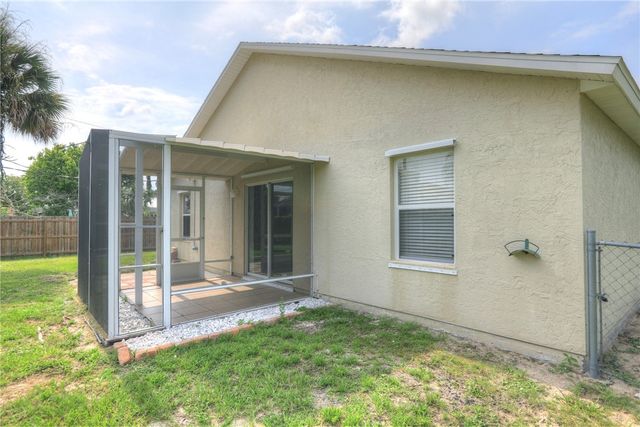 980 Dolphin Avenue, Sebastian, FL 32958