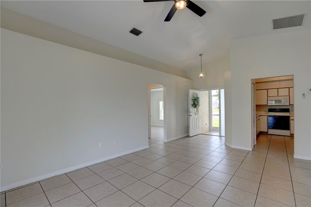 980 Dolphin Avenue, Sebastian, FL 32958